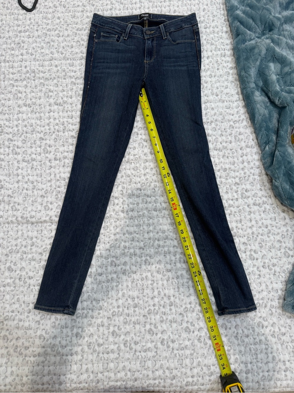 Vervet Los Angeles Medium Wash Blue Mid Rise Stretch Skinny Jeans size 26 - Picture 6 of 6